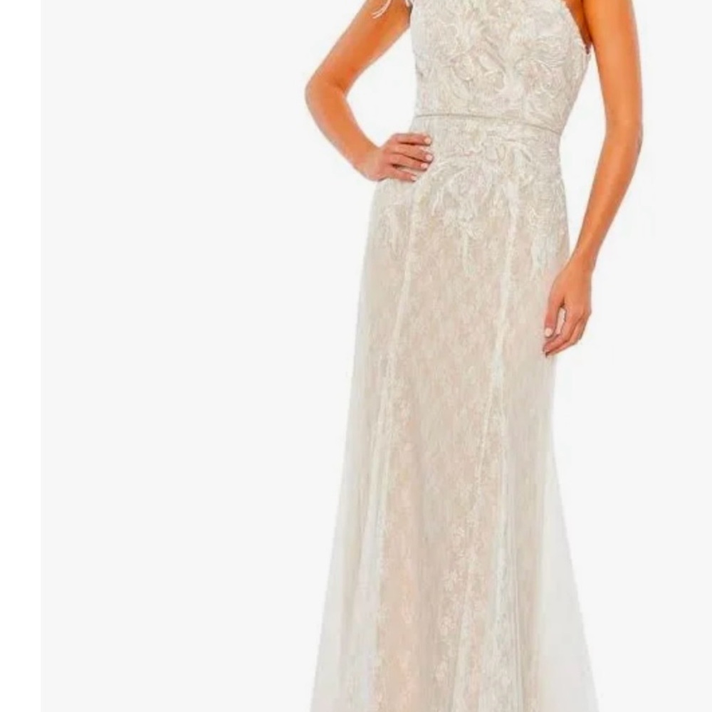 Cream One-Shoulder Sleeveless Bridal Gown